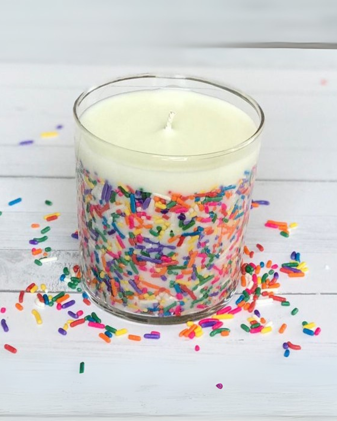 vela aromatica com decoração de aniversário